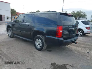 2010 Chevrolet Suburban LS with VIN 1GNUKHE38AR190423, listed as a IAAI auction lot 41655080 with 215,187 mi miles and . Bid and sale history available at DreamBid. Image 3.