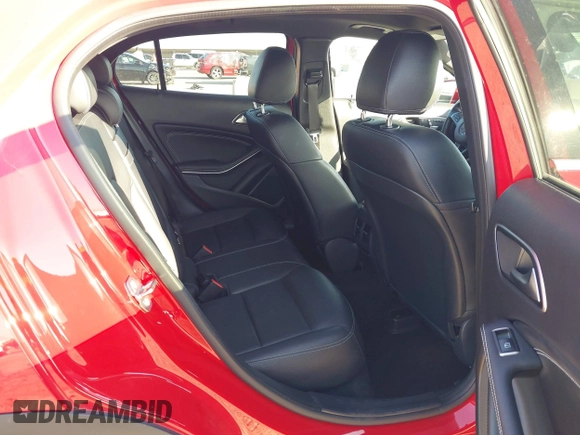 2019 Mercedes-Benz GLA 250 z VIN WDCTG4GBXKU008894, wystawiony jako IAAI lot #41993983 z przebiegiem 62 108 mil mil oraz . Historia ofert i sprzedaży dostępna na DreamBid. Obrazek 8.