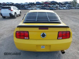 2005 Ford Mustang Deluxe with VIN 1ZVFT80N255136181, listed as a IAAI auction lot 42096578 with 151,696 mi miles and . Bid and sale history available at DreamBid. Image 16.