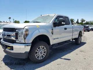 2019 Ford F-350 XL с VIN 1FT8X3BT0KEE13291, выставлен на аукционе Copart как лот 62368685 с пробегом 114 389 миль миль и Списание • Salvage title. История ставок и продаж доступна на DreamBid. Изображение 1.