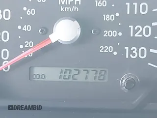 2004 Kia Sorento LX z VIN KNDJC733345270472, wystawiony jako IAAI lot #42282749 z przebiegiem 102 778 mil mil oraz . Historia ofert i sprzedaży dostępna na DreamBid. Obrazek 15.