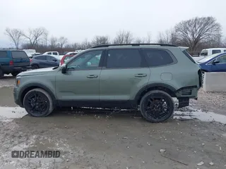 2024 Kia Telluride EX with VIN 5XYP3DGC5RG559709, listed as a IAAI auction lot 41828201 with 6,114 mi miles and . Bid and sale history available at carsss.com. Image 15.