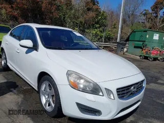 2013 Volvo S60 T5 Premier with VIN YV1612FS3D1227835, listed as a IAAI auction lot 41833680 with 136,776 mi miles. Bid and sale history available at carsss.com. Image 1.