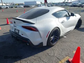 2020 Toyota GR Supra 3.0 with VIN WZ1DB4C05LW027440, listed as a IAAI auction lot 41118987 with 39,596 mi miles. Bid and sale history available at carsss.com. Image 4.