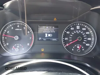 2019 Kia Forte LXS z VIN 3KPF24AD8KE024487, wystawiony jako IAAI lot #42138829 z przebiegiem 110 899 mil mil oraz . Historia ofert i sprzedaży dostępna na DreamBid. Obrazek 7.