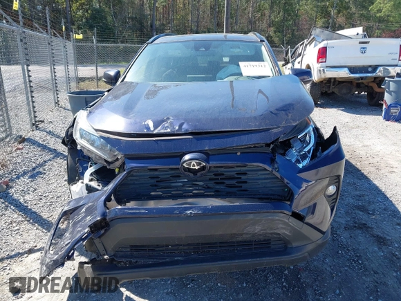 2021 Toyota RAV4 XLE with VIN JTMW1RFV9MD070870, listed as a IAAI auction lot 41719312 with 576,675 mi miles. Bid and sale history available at carsss.com. Image 12.