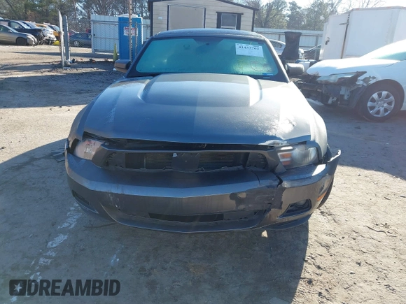 2010 Ford Mustang V6 с VIN 1ZVBP8ENXA5159388, выставлен на аукционе IAAI как лот 41433762 с пробегом 59 546 миль миль и . История ставок и продаж доступна на DreamBid. Изображение 11.