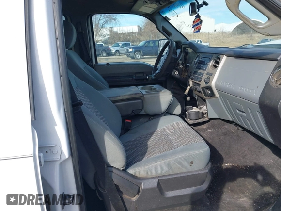 2015 Ford F-250 Lariat with VIN 1FT7W2BT0FEC13977, listed as a IAAI auction lot 41517987 with 231,019 mi miles and . Bid and sale history available at DreamBid. Image 5.