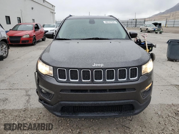 2019 Jeep Compass Latitude z VIN 3C4NJCBB3KT756088, wystawiony jako Copart lot #48747535 z przebiegiem 63 572 mil mil oraz Szkoda całkowita • Salvage title. Historia ofert i sprzedaży dostępna na DreamBid. Obrazek 5.