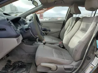 2010 Honda Insight LX with VIN JHMZE2H57AS004555, listed as a Copart auction lot 46925675 with 178,707 mi miles and Salvage Title. Bid and sale history available at DreamBid. Image 7.