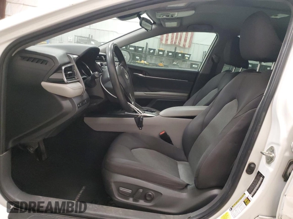 2020 Toyota Camry LE with VIN 4T1C11AK3LU957456, listed as a Copart auction lot 47795625 with 156,881 mi miles and Salvage Title. Bid and sale history available at DreamBid. Image 7.