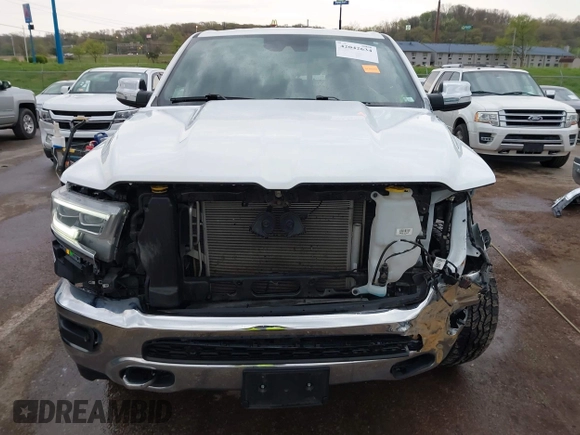 2022 Ram 1500 Limited z VIN 1C6SRFHT6NN446901, wystawiony jako IAAI lot #42042634 z przebiegiem 46 809 mil mil oraz . Historia ofert i sprzedaży dostępna na DreamBid. Obrazek 13.