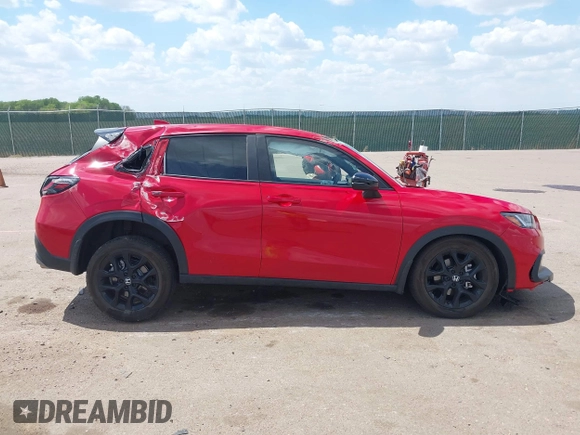 2024 Honda HR-V Sport z VIN 3CZRZ2H57RM785792, wystawiony jako IAAI lot #42273530 z przebiegiem 5 812 mil mil oraz . Historia ofert i sprzedaży dostępna na DreamBid. Obrazek 14.