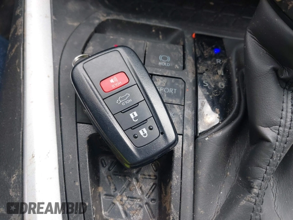 2024 Toyota RAV4 XLE with VIN 2T3P1RFV4RC463790, listed as a IAAI auction lot 42450962 with 22,918 mi miles and . Bid and sale history available at DreamBid. Image 11.