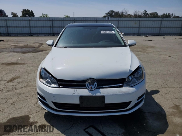 2015 Volkswagen Golf TSI S z VIN 3VW117AU8FM076676, wystawiony jako Copart lot #55051205 z przebiegiem 59 217 mil mil oraz Szkoda całkowita • Salvage title. Historia ofert i sprzedaży dostępna na DreamBid. Obrazek 5.