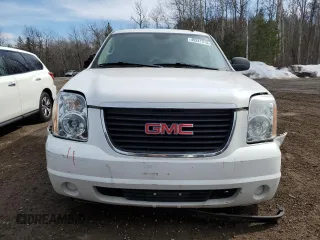 2014 GMC Yukon SLE with VIN 1GKS2AE02ER121038, listed as a Copart auction lot 49241315 with 225,424 mi miles and Clean Title. Bid and sale history available at carsss.com. Image 5.