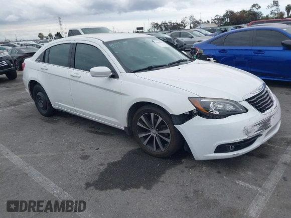 2012 Chrysler 200 Touring with VIN 1C3CCBBG2CN264035, listed as a IAAI auction lot 42047608 with 225,234 mi miles. Bid and sale history available at carsss.com. Image 1.