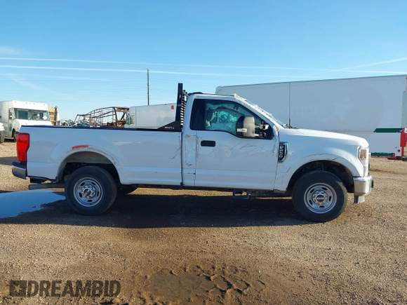 2022 Ford F-250 XL z VIN 1FTBF2A67NEG45826, wystawiony jako IAAI lot #42006684 z przebiegiem 53 561 mil mil oraz . Historia ofert i sprzedaży dostępna na DreamBid. Obrazek 13.