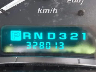2002 Cadillac Escalade z VIN 1GYEK63N02R131870, wystawiony jako IAAI lot #41889300 z przebiegiem 328 013 mil mil oraz . Historia ofert i sprzedaży dostępna na DreamBid. Obrazek 15.