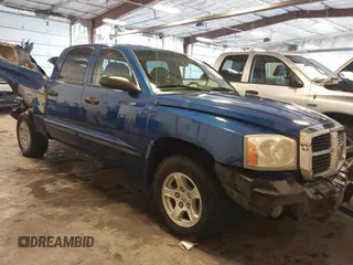 2007 Dodge Dakota SLT z VIN 1D7HW48P17S163917, wystawiony jako IAAI lot #41615070 z przebiegiem 176 002 mil mil oraz . Historia ofert i sprzedaży dostępna na DreamBid. Obrazek 1.