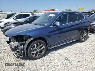 2021 BMW X1 xDrive28i z VIN WBXJG9C01M5T94314, wystawiony jako Copart lot #60244134 z przebiegiem 43 933 mil mil oraz Szkoda całkowita • Salvage title. Historia ofert i sprzedaży dostępna na DreamBid. Obrazek 1.