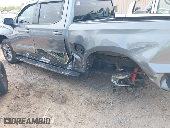 2021 Chevrolet Silverado 1500 LT z VIN 1GCUYDED3MZ411911, wystawiony jako IAAI lot #42005209 z przebiegiem 29 253 mil mil oraz . Historia ofert i sprzedaży dostępna na DreamBid. Obrazek 6.
