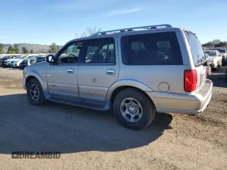 2001 Lincoln Navigator z VIN 5LMFU28R51LJ29728, wystawiony jako Copart lot #87147514 z przebiegiem 175 837 mil mil oraz Czysty tytuł • Clean title. Historia ofert i sprzedaży dostępna na DreamBid. Obrazek 2.