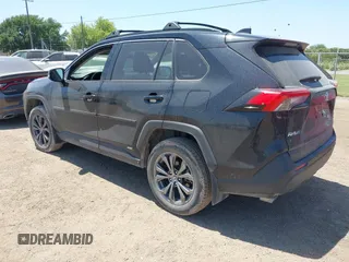2024 Toyota RAV4 Hybrid XLE Premium z VIN JTMB6RFV3RD139222, wystawiony jako IAAI lot #41991544 z przebiegiem 20 463 mil mil oraz . Historia ofert i sprzedaży dostępna na DreamBid. Obrazek 3.
