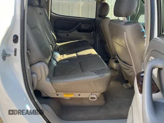 2005 Toyota Tundra Limited z VIN 5TBET38195S471198, wystawiony jako Copart lot #85899524 z przebiegiem 180 801 mil mil oraz Czysty tytuł • Clean title. Historia ofert i sprzedaży dostępna na DreamBid. Obrazek 6.