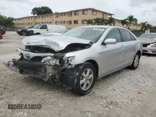 2010 Toyota Camry z VIN 4T4BF3EK5AR004298, wystawiony jako Copart lot #58168315 z przebiegiem 128 118 mil mil oraz Szkoda całkowita • Salvage title. Historia ofert i sprzedaży dostępna na DreamBid. Obrazek 1.