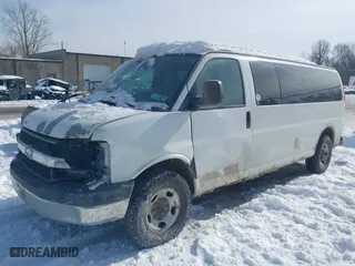 2012 Chevrolet Express Passenger 1LT with VIN 1GAZG1FG0C1150999, listed as a IAAI auction lot 41475070 with 334,911 mi miles. Bid and sale history available at carsss.com. Image 19.