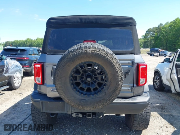 2022 Ford Bronco with VIN 1FMDE5BH9NLB87372, listed as a IAAI auction lot 42178135 with 71,585 mi miles and . Bid and sale history available at DreamBid. Image 16.