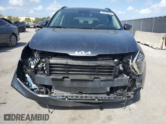 2025 Kia Sportage EX with VIN 5XYK33DF2SG242298, listed as a Copart auction lot 52529235 with 2,248 mi miles and Salvage Title. Bid and sale history available at carsss.com. Image 5.