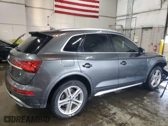 2021 Audi Q5 Premium Plus with VIN WA1E2AFY2M2055766, listed as a Copart auction lot 88973645 with 47,324 mi miles and Salvage Title. Bid and sale history available at carsss.com. Image 3.