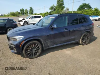 2023 BMW X5 M50i z VIN 5UXJU4C07P9N72926, wystawiony jako Copart lot #64058444 z przebiegiem Nie podano mil oraz Nie do naprawy • Non repairable. Historia ofert i sprzedaży dostępna na DreamBid. Obrazek 1.