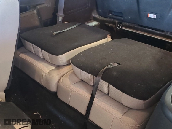 2018 Ford Explorer with VIN 1FM5K8B82JGB35163, listed as a IAAI auction lot 42663602 with 181,056 mi miles and . Bid and sale history available at DreamBid. Image 3.