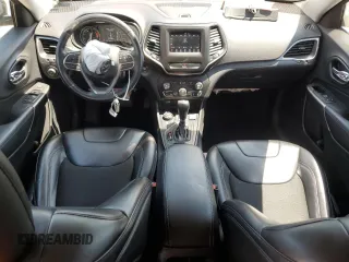 2019 Jeep Cherokee Latitude Plus with VIN 1C4PJMLBXKD233718, listed as a Copart auction lot 58933435 with 56,413 mi miles and Salvage title. Bid and sale history available at DreamBid. Image 8.