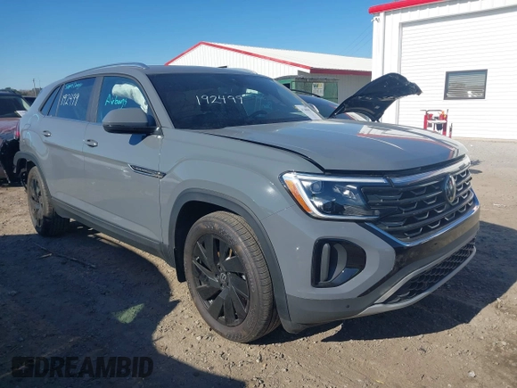2024 Volkswagen Atlas SE with VIN 1V2KE2CA0RC215057, listed as a IAAI auction lot 41340342 with 21,440 mi miles and . Bid and sale history available at DreamBid. Image 1.