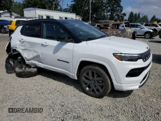2024 Jeep Compass Limited with VIN 3C4NJDCN2RT135322, listed as a Copart auction lot 59387135 with 3,403 mi miles and Salvage title. Bid and sale history available at DreamBid. Image 4.