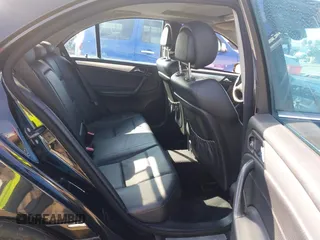 2006 Mercedes-Benz C 230 Sport z VIN WDBRF52HX6F771656, wystawiony jako IAAI lot #41603560 z przebiegiem 134 712 mil mil oraz . Historia ofert i sprzedaży dostępna na DreamBid. Obrazek 8.