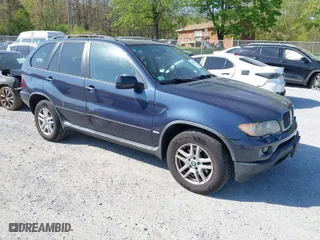 2005 BMW X5 3.0i with VIN 5UXFA13505LY15694, listed as a IAAI auction lot 42051677 with 104,559 mi miles. Bid and sale history available at carsss.com. Image 1.