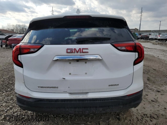 2020 GMC Terrain SLE z VIN 3GKALTEV2LL263247, wystawiony jako Copart lot #46750495 z przebiegiem 61 556 mil mil oraz Szkoda całkowita • Salvage title. Historia ofert i sprzedaży dostępna na DreamBid. Obrazek 6.