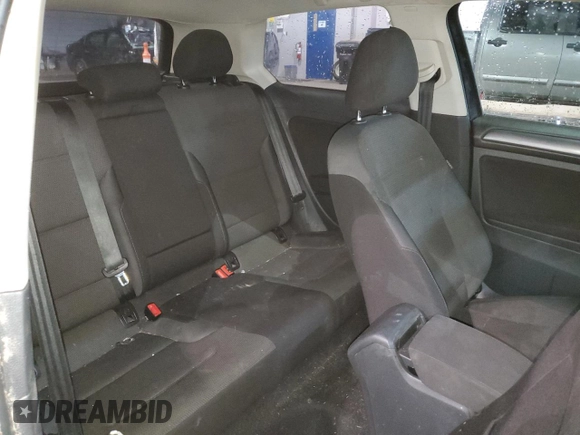 2018 Volkswagen Golf с VIN 3VWE17AU1JM265633, выставлен на аукционе Copart как лот 48314285 с пробегом 79 118 миль миль и Списание • Salvage title. История ставок и продаж доступна на DreamBid. Изображение 10.