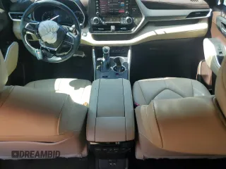2021 Toyota Highlander XLE with VIN 5TDGZRAH4MS080595, listed as a Copart auction lot 61874615 with 56,315 mi miles and Salvage title. Bid and sale history available at DreamBid. Image 8.