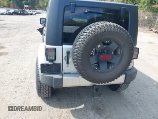 2008 Jeep Wrangler Unlimited Sahara with VIN 1J4GA59158L623784, listed as a IAAI auction lot 40365783 with 185,224 mi miles and . Bid and sale history available at DreamBid. Image 16.