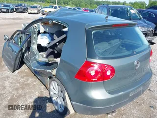 2008 Volkswagen Rabbit S z VIN WVWAB71K58W085143, wystawiony jako IAAI lot #42379732 z przebiegiem 147 633 mil mil oraz . Historia ofert i sprzedaży dostępna na DreamBid. Obrazek 3.