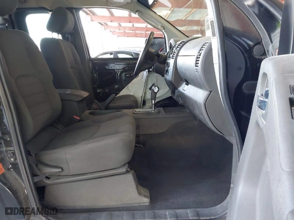 2008 Nissan Frontier SE with VIN 1N6BD06T98C413802, listed as a IAAI auction lot 41219283 with 200,439 mi miles. Bid and sale history available at carsss.com. Image 5.