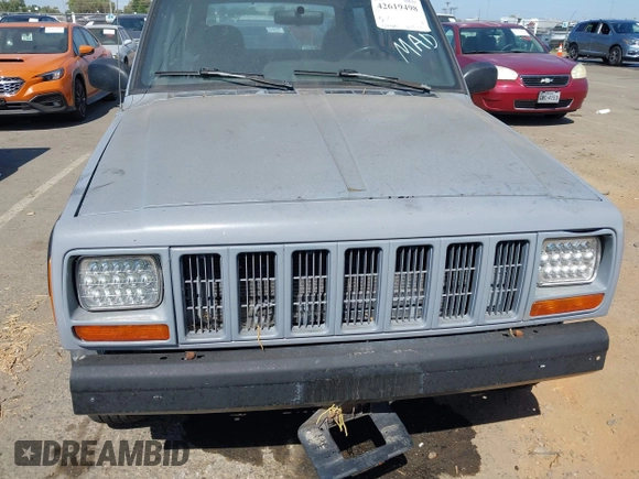 1997 Jeep Cherokee Sport with VIN 1J4FJ68SXVL523204, listed as a IAAI auction lot 42619498 with 270,262 mi miles and . Bid and sale history available at DreamBid. Image 6.