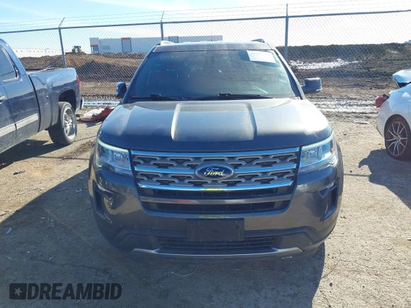 2018 Ford Explorer XLT z VIN 1FM5K7D8XJGA41555, wystawiony jako IAAI lot #41301991 z przebiegiem 46 248 mil mil oraz . Historia ofert i sprzedaży dostępna na DreamBid. Obrazek 12.