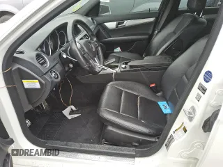 2014 Mercedes-Benz C 250 Sport with VIN WDDGF4HB4EA933398, listed as a Copart auction lot 49122985 with 141,039 mi miles and Clean title. Bid and sale history available at DreamBid. Image 7.